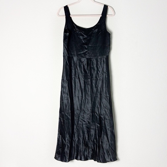 Vince Sleeveless Satin Slip Midi Dress in Black Scoop Neck size 6 - Picture 1 of 10